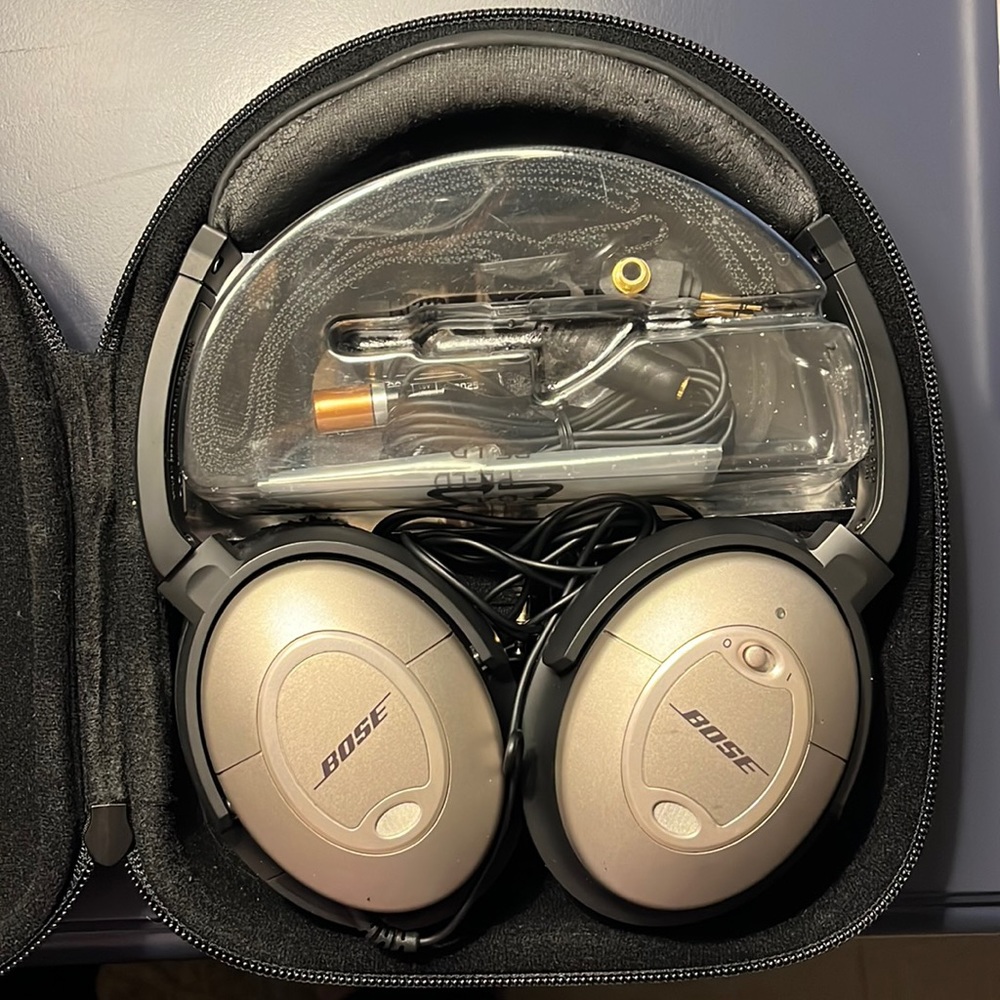 Bose QuietComfort 2 Acoustic Noise Cancelling Headphones